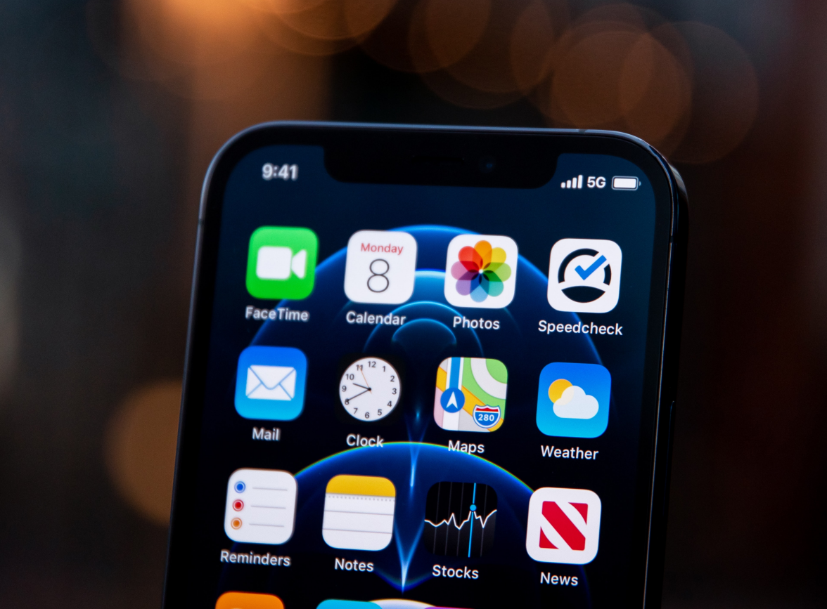 和县苹果手机维修分享为什么 iPhone 12 在冬季会自动关机 